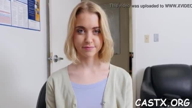Gal enjoys dirty fucking with a tricky agent at a casting